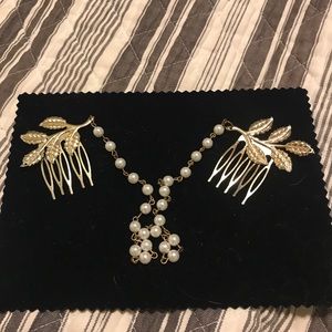Gold and Pearl hair comb clip